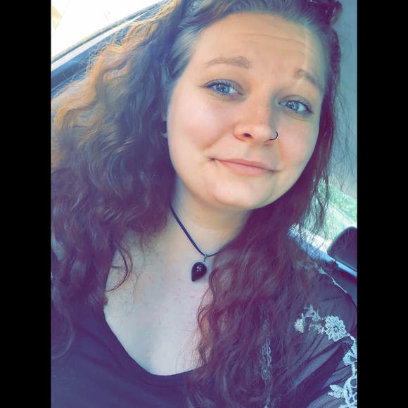 Meet your Posher, Ashley - Picture 1 of 1